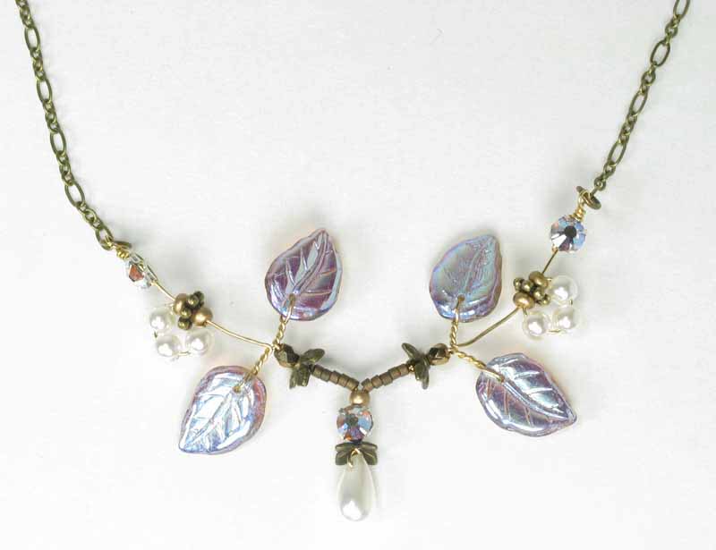 Pixie Necklace in Pearl